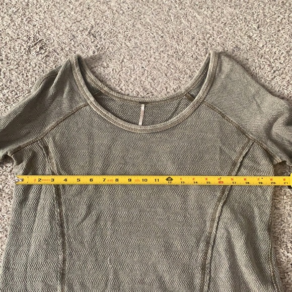 Free People Sweater - Picture 6 of 6